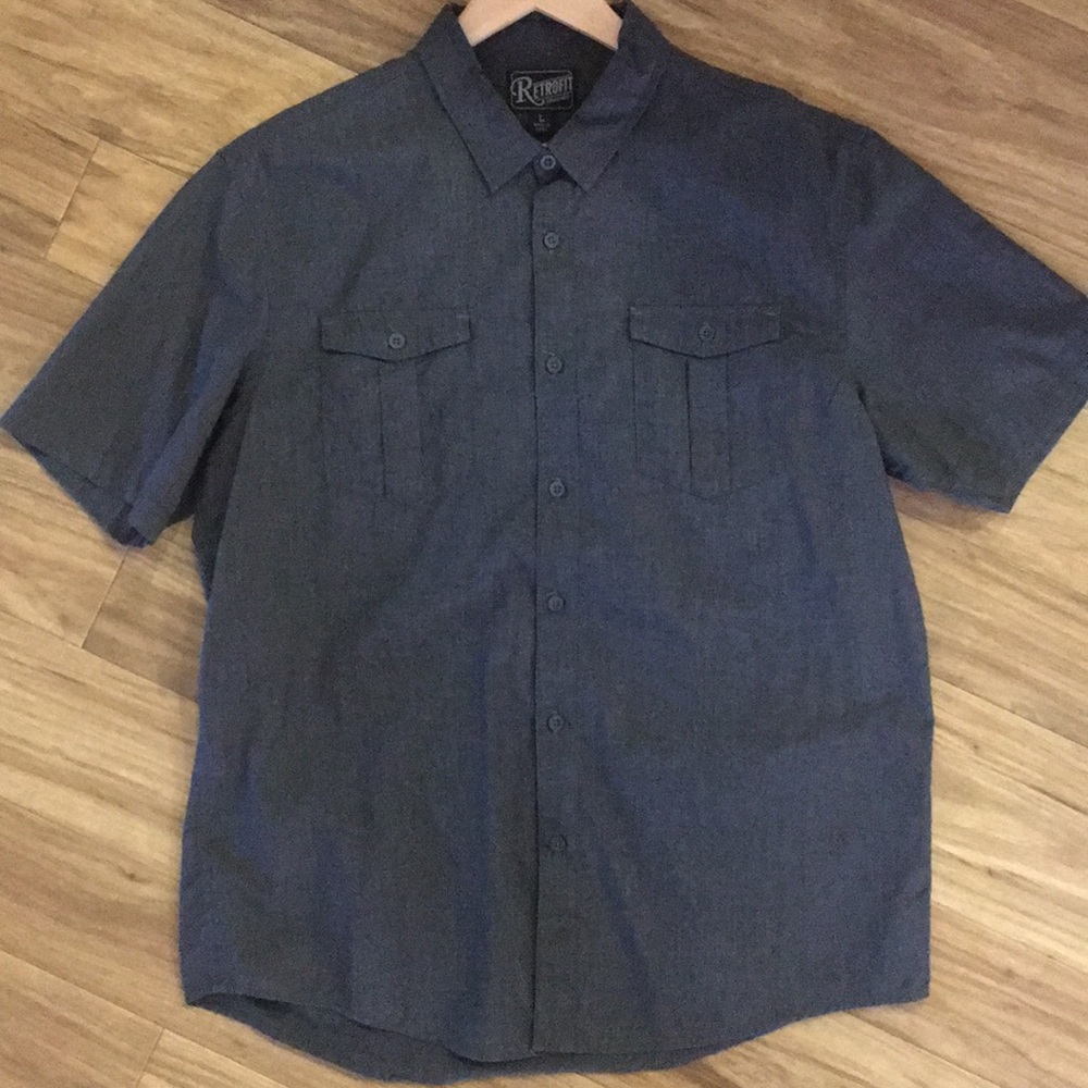 Retrofit brand mfg. men’s button down shirt